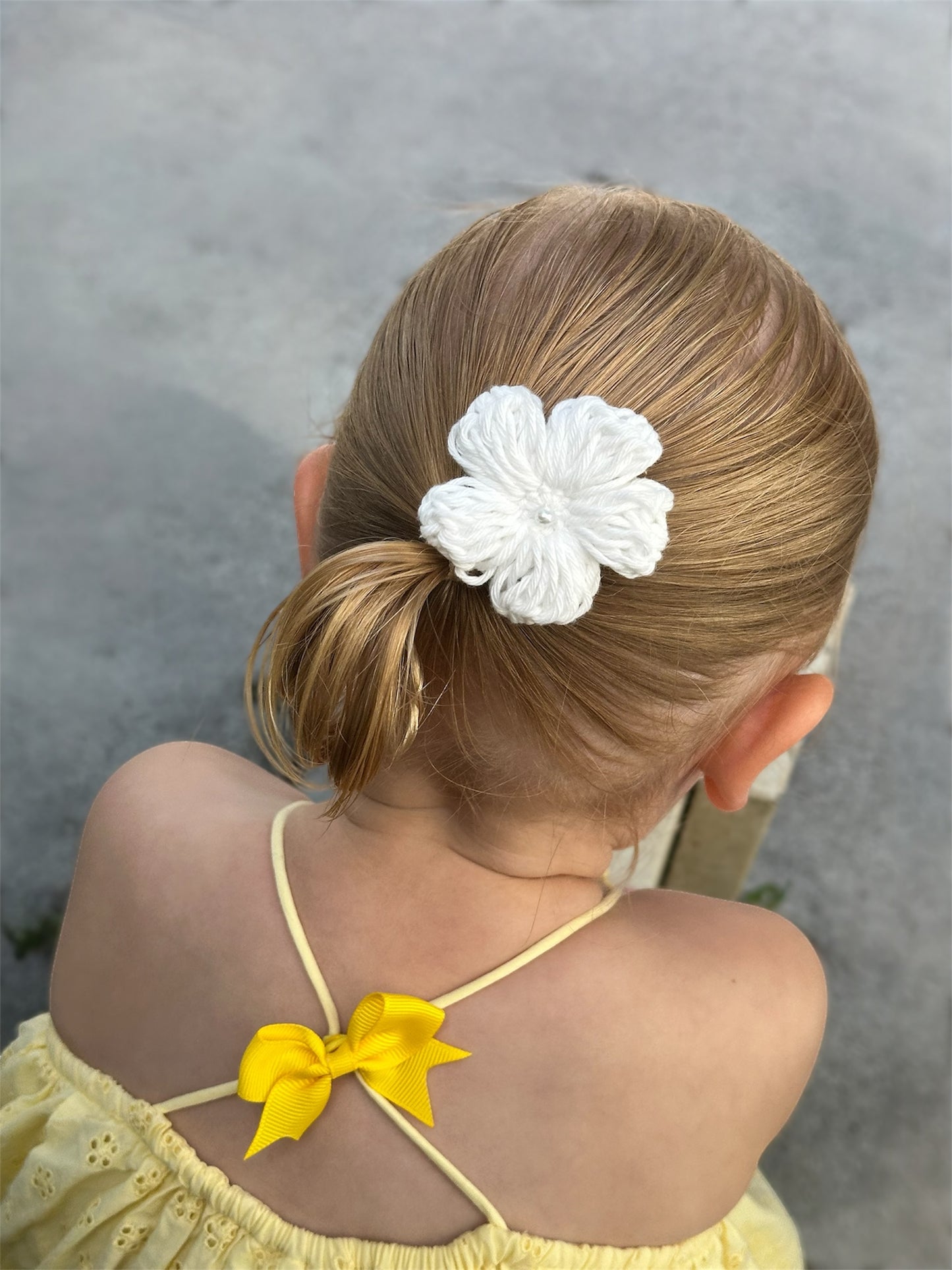 Isla Clip - White