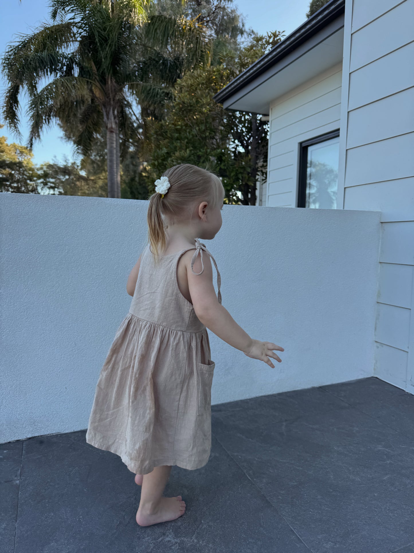 Isla Flower Clip