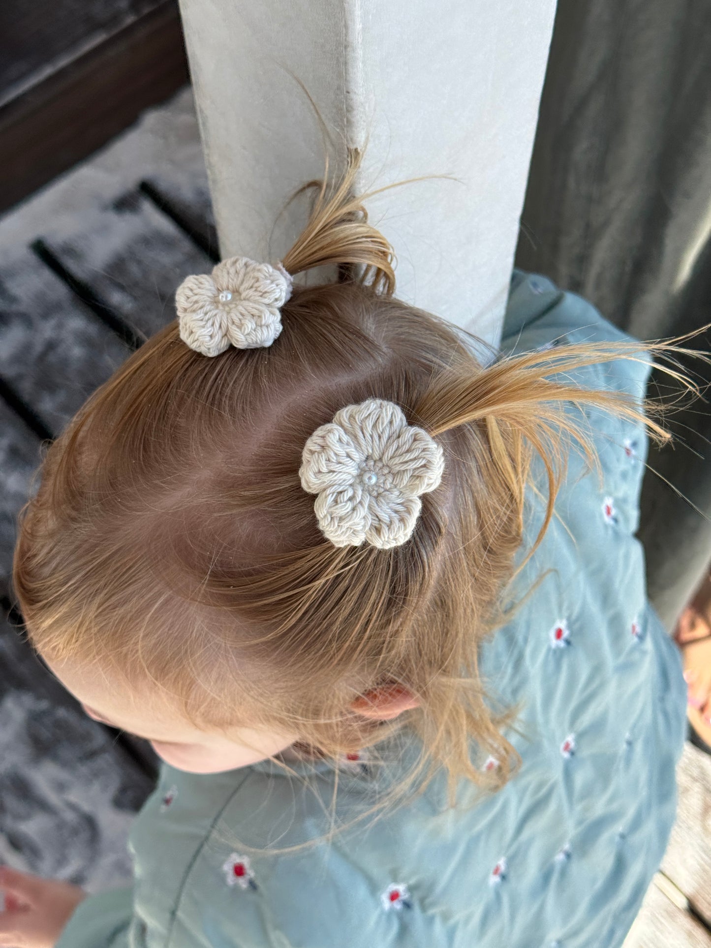 Isla Flower Clip
