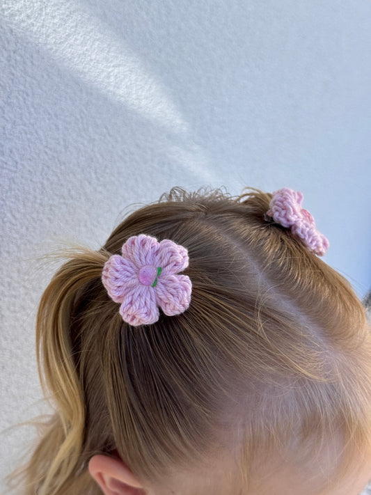 Mila Peach Flower Clips