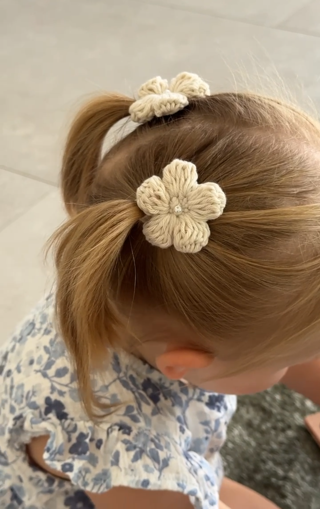 Isla Flower Clip