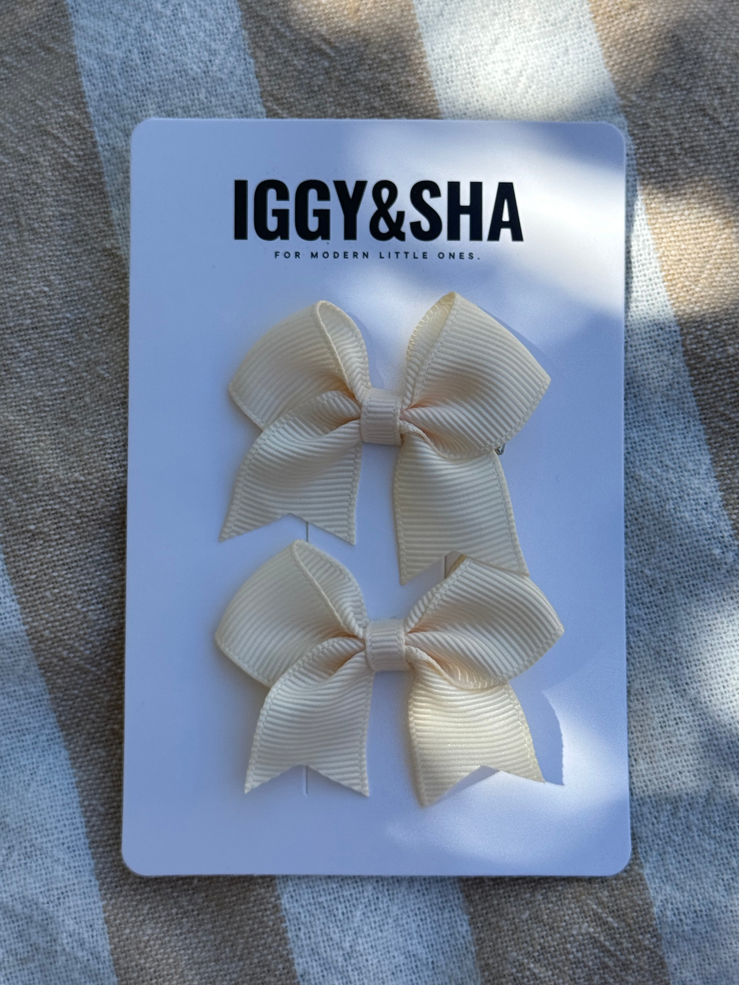 Wren Bow Clip