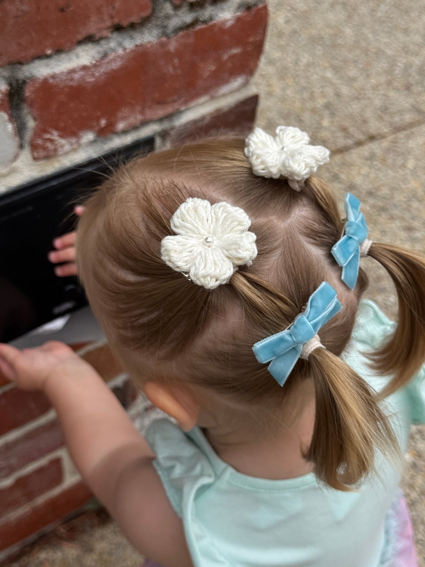 Isla Flower Clip