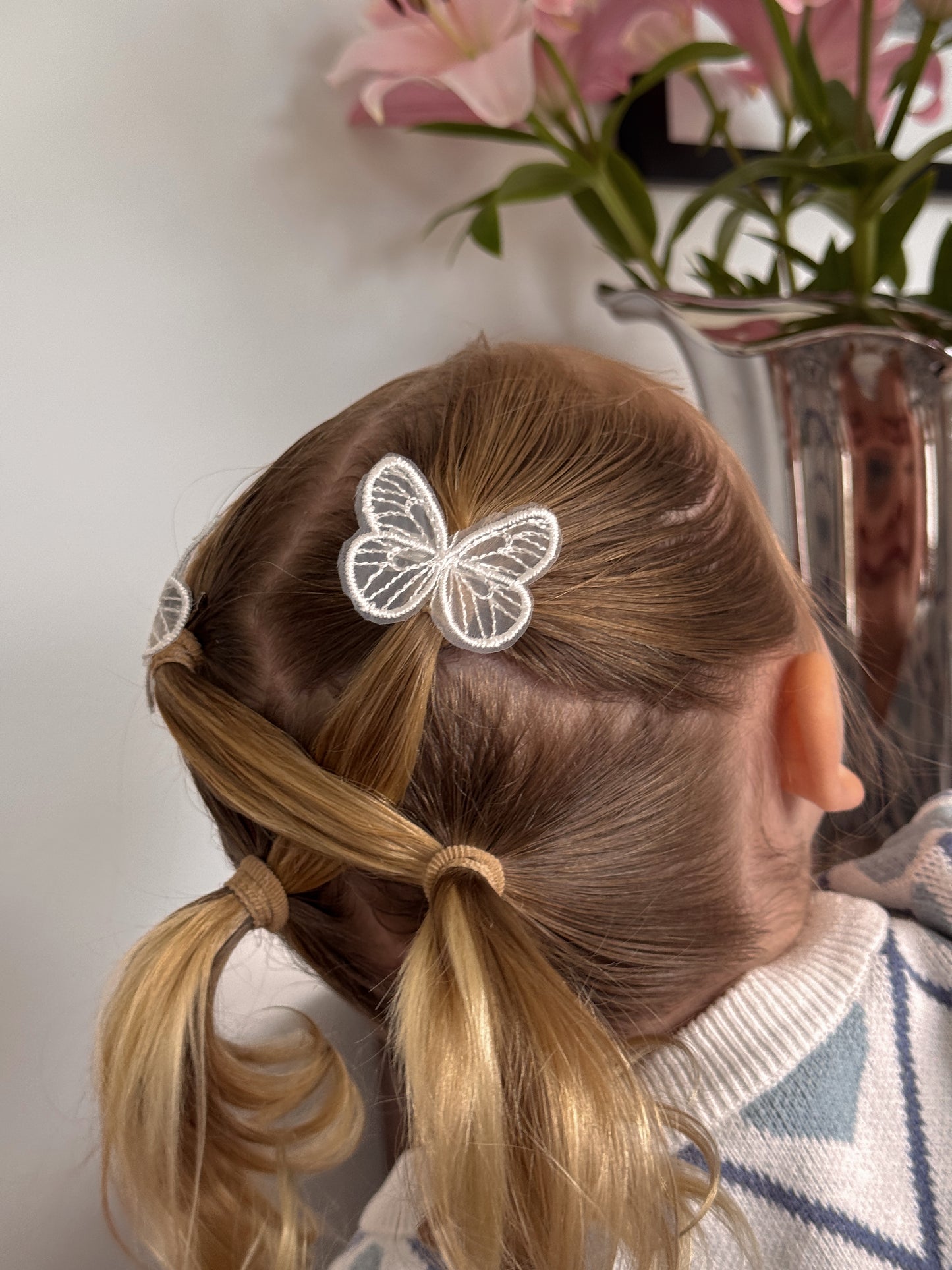 Juni Butterfly Clip