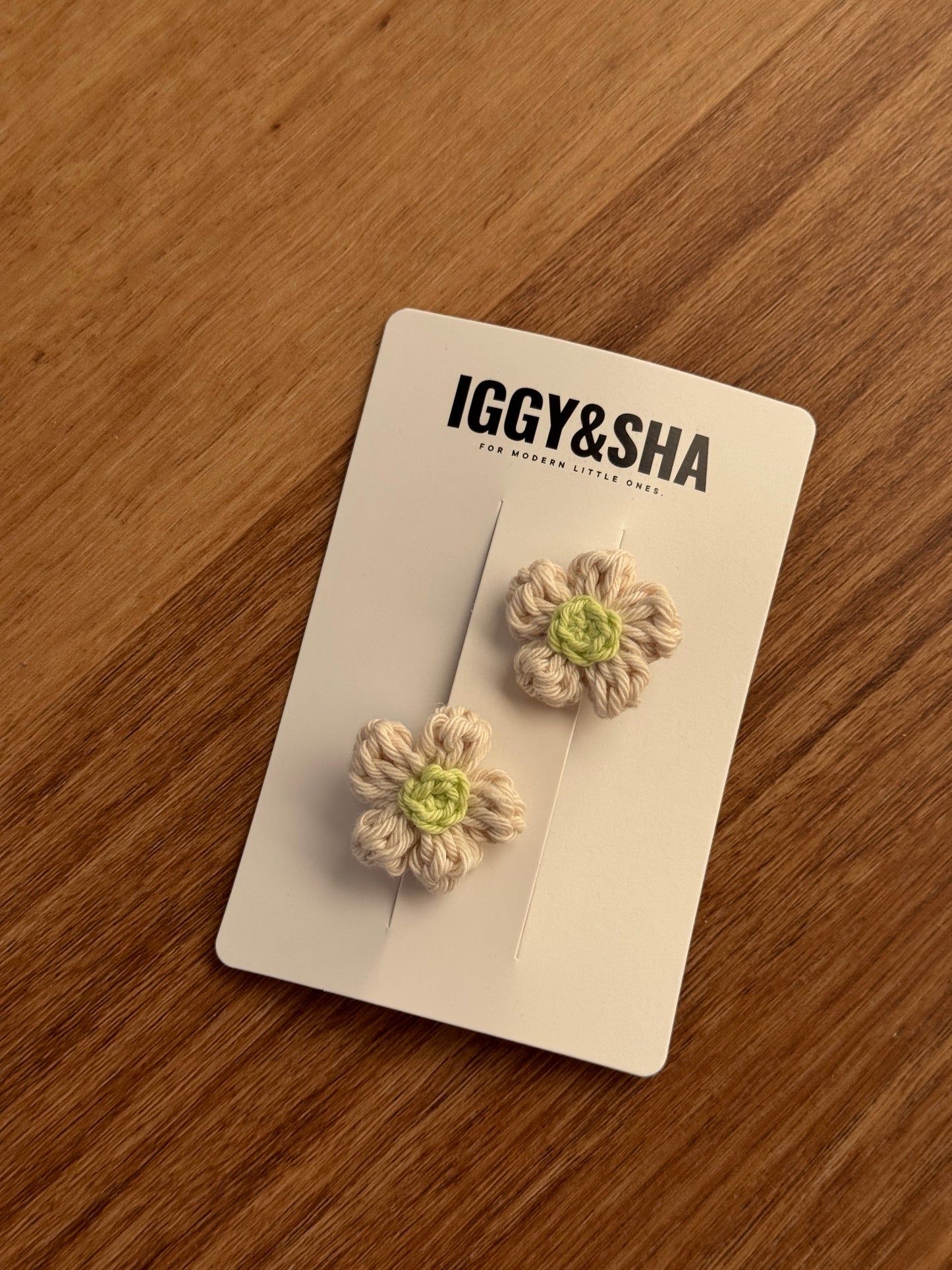 Hazel Flower Clips