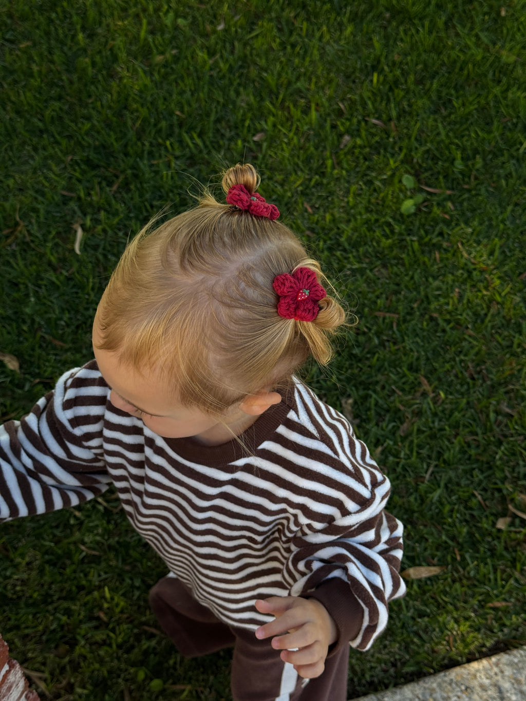 Hara Clips - Handmade Crochet Strawberry Flower Clips