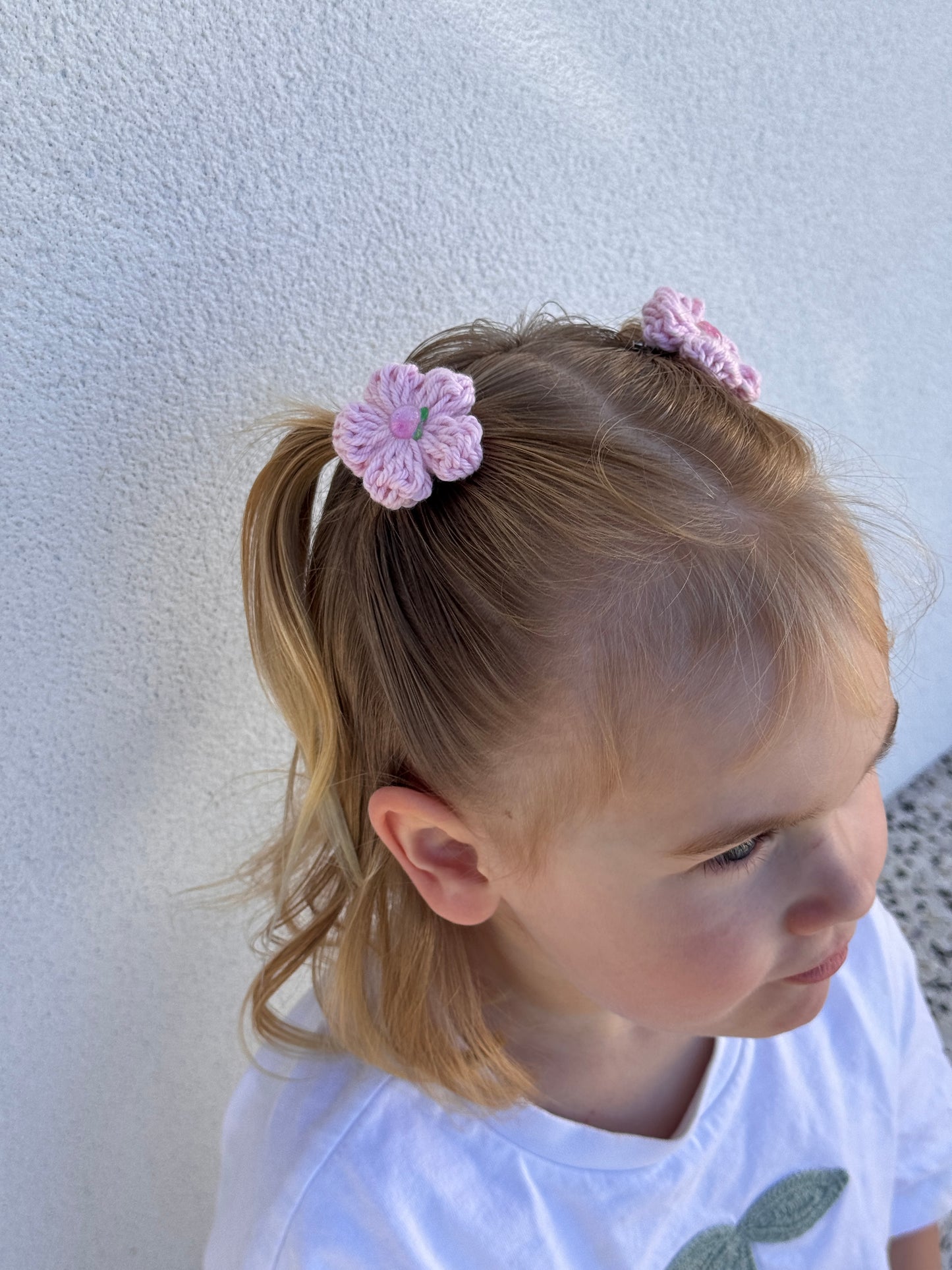 Mila Peach Flower Clips