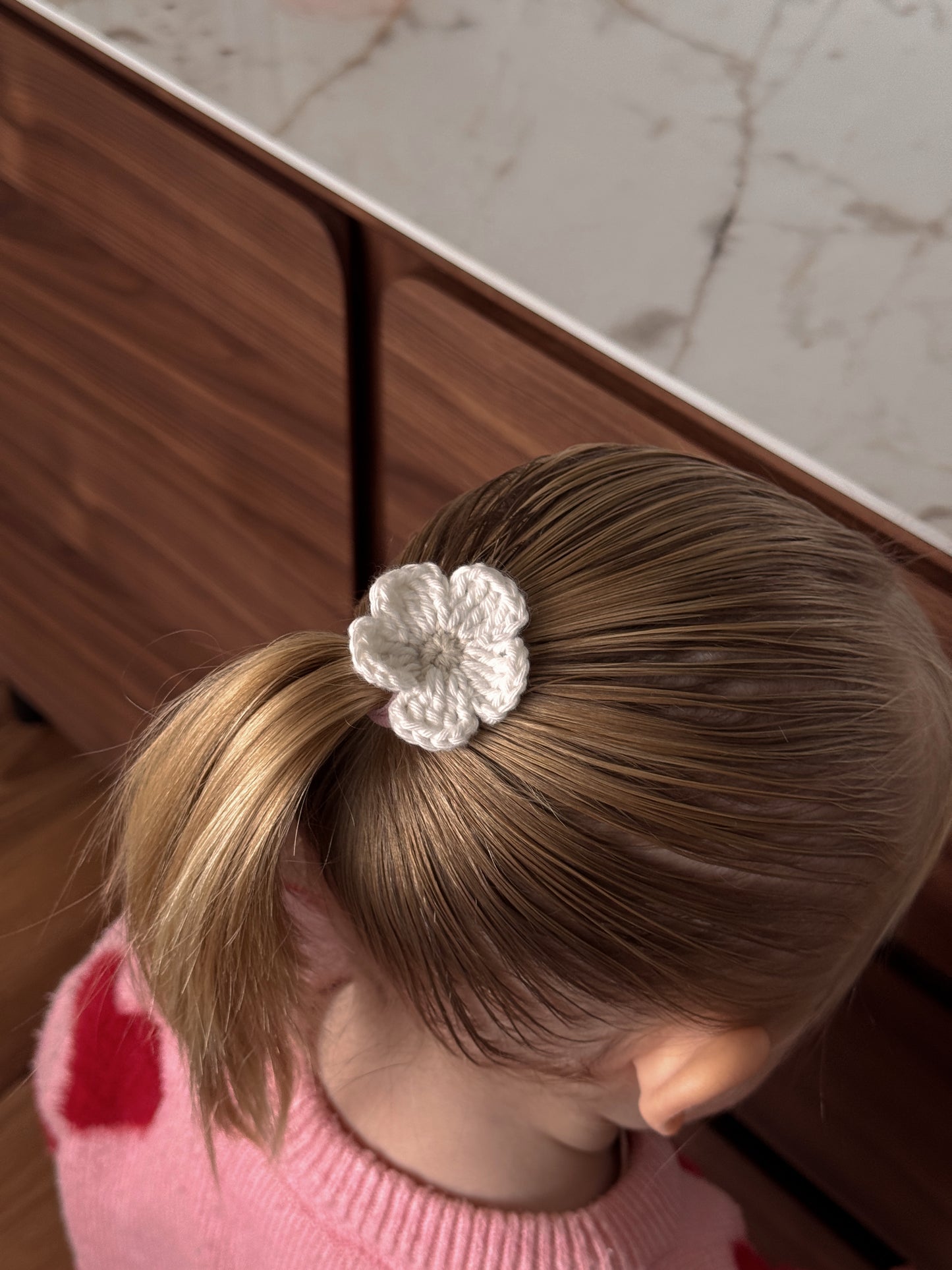 Cherie Flower Clips - White