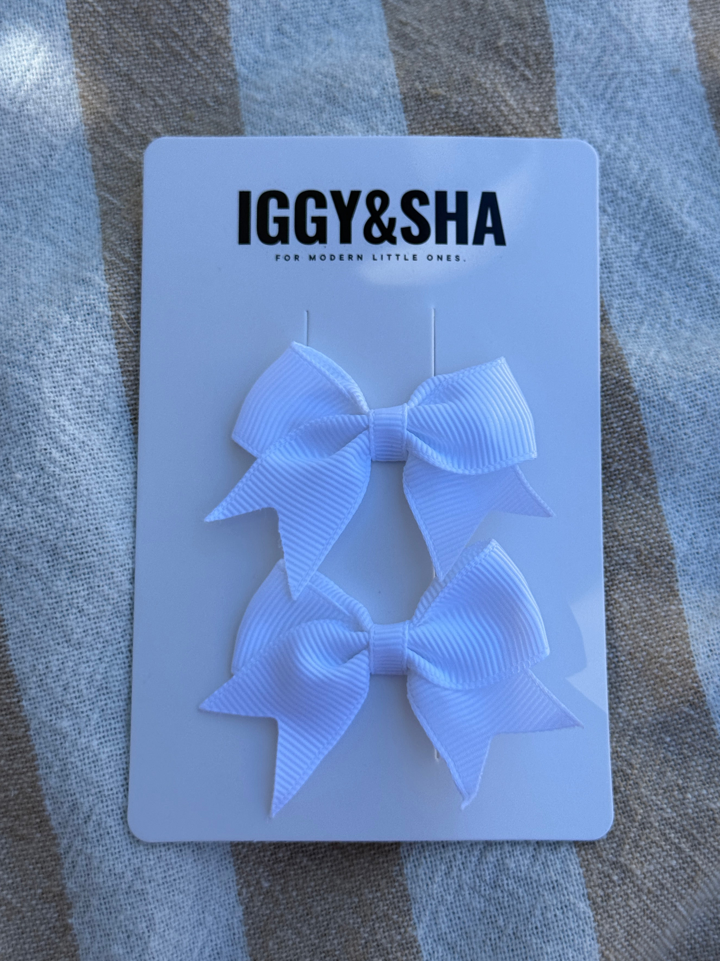 Wren Bow Clip