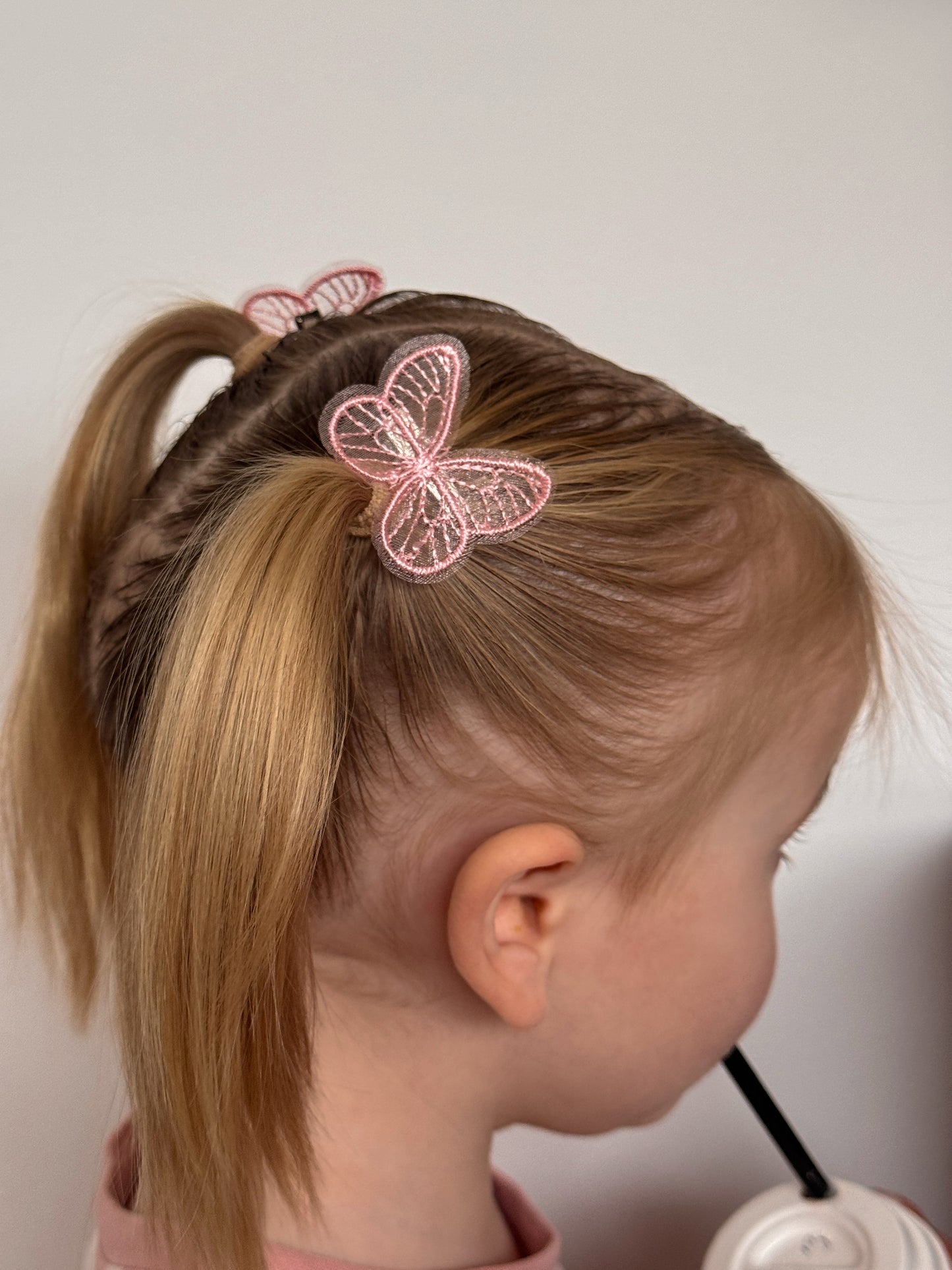Juni Butterfly Clip