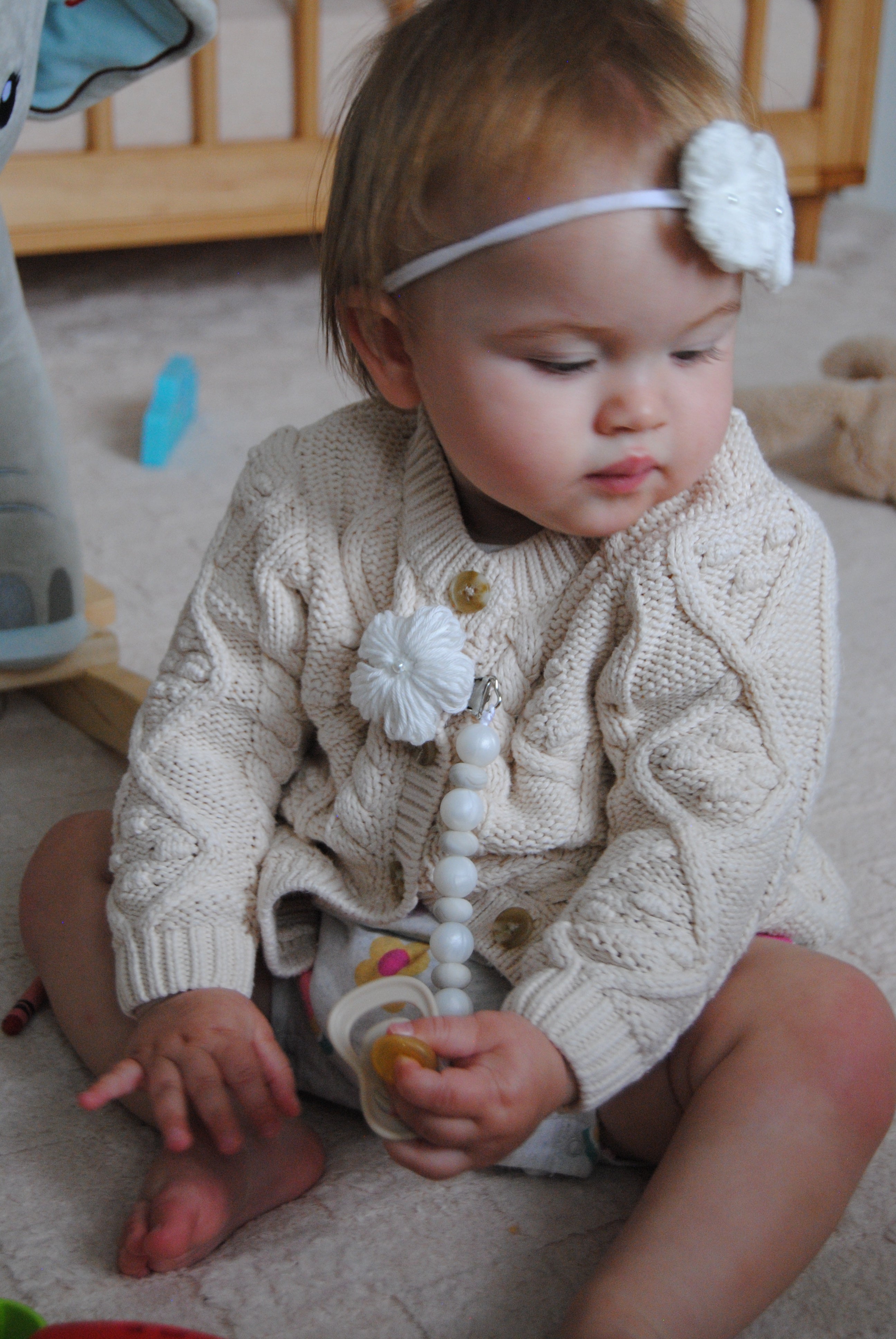 Isla Dummy Chain - White